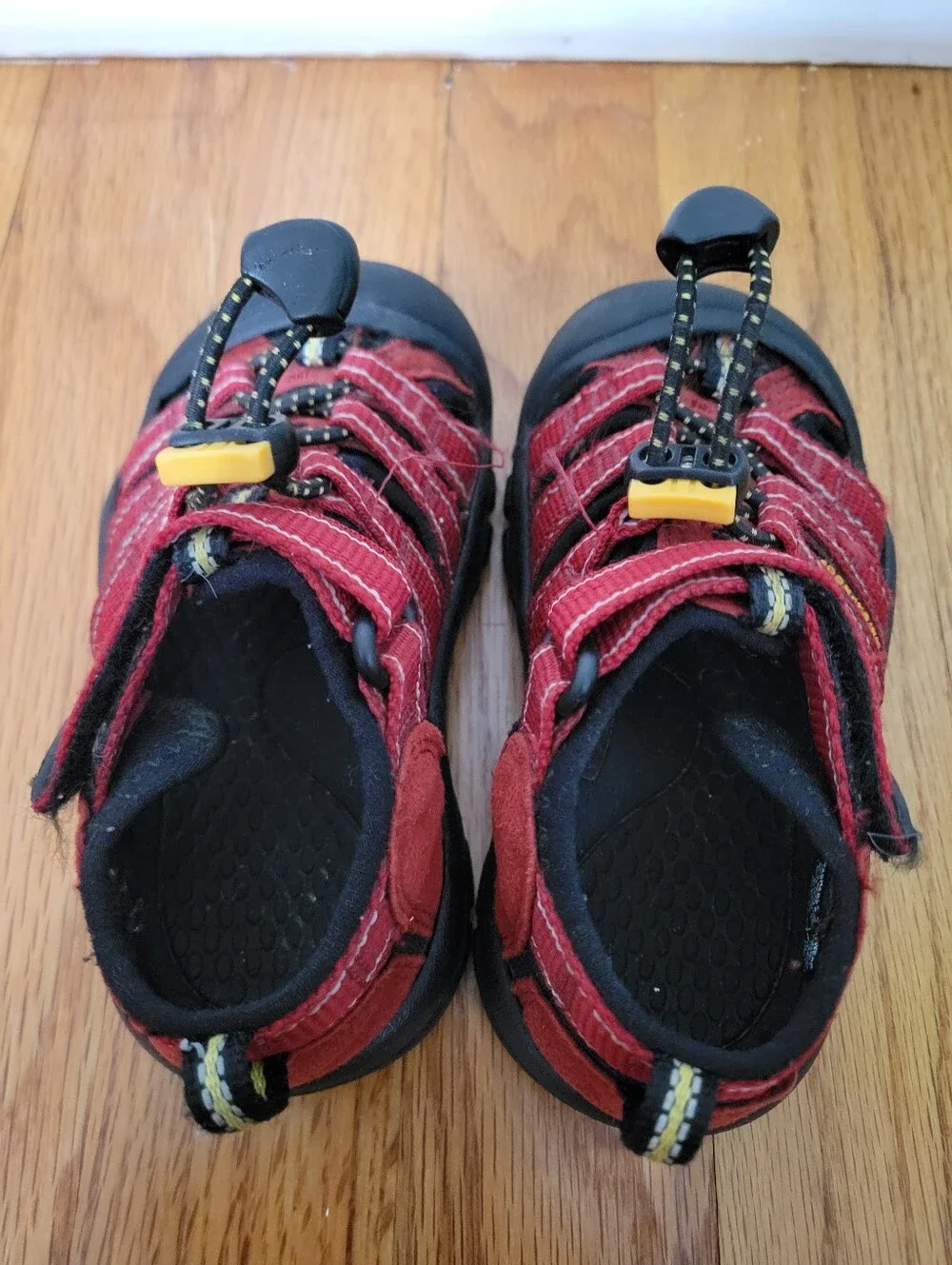 Keen Little Kids Newport Sandal Size US 8 Ribbon Red Unisex Boys Girls Washable